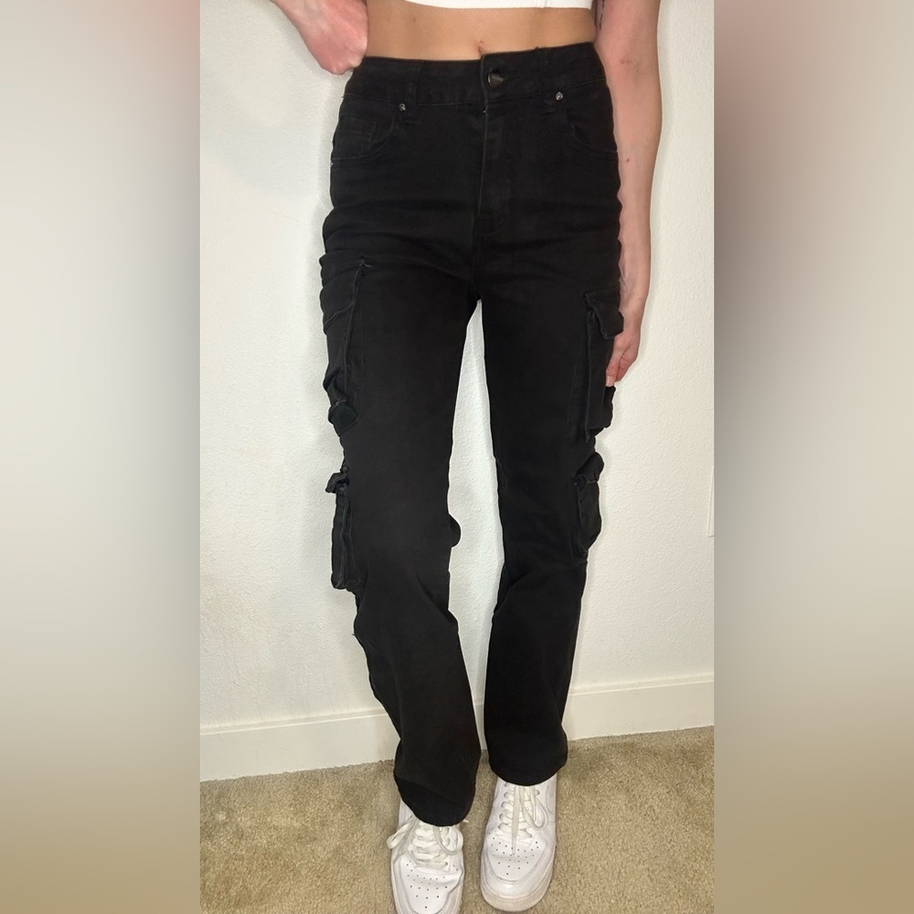 DISCLOSURE Women's Black Cargo Jeans